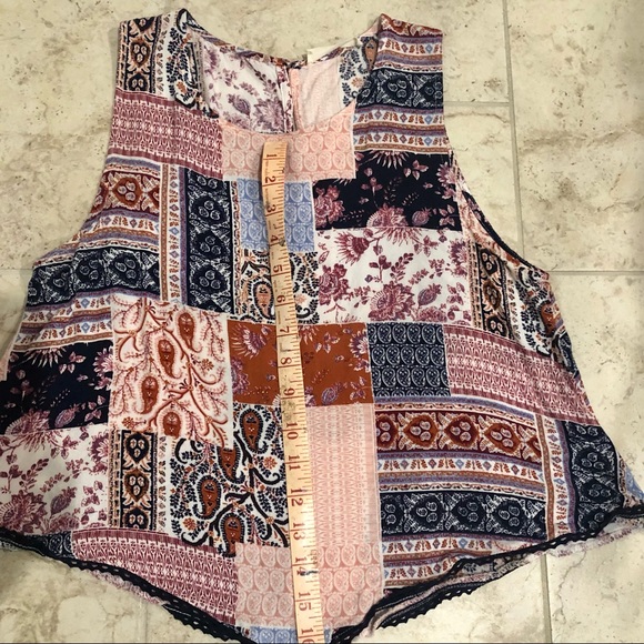 Flowy Multi-Pattern Top, Medium - Picture 4 of 7